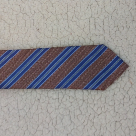 NWT Jos A. Bank Reserve Brown/Blue Silk Stripe Tie - Picture 2 of 10